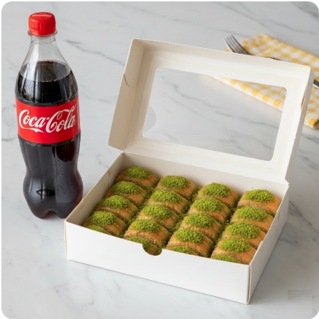 1000 Gr Fıstıklı Baklava 1 Litre Cola Karabük pasta siparişi