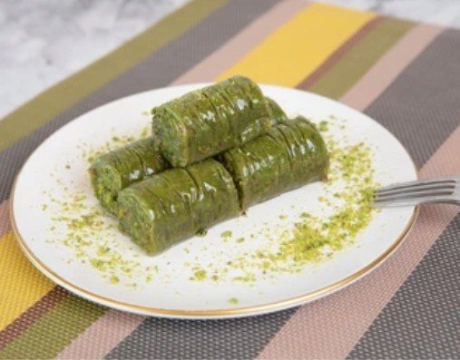 Ekonomik Paket 1000 Gr Fıstık Sarma KarabÃ¼k pasta sipariÅŸi