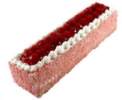 Hijyenik Üretim 4-6 Kişilik Çilekli Baton Yaş Pasta Karabük pasta siparişi