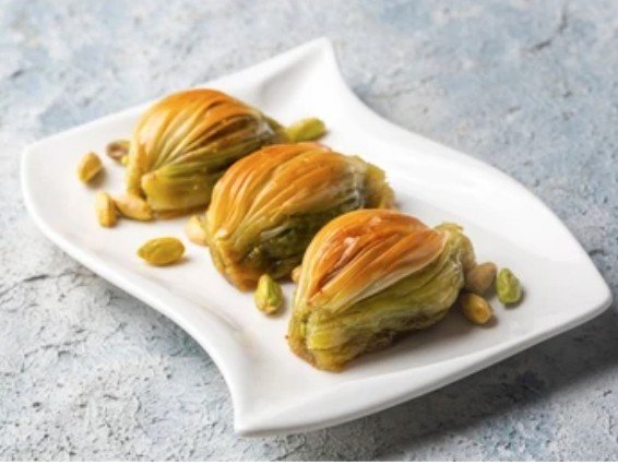Kaliteli Malzeme Uyumu 750 Gr Baklava KarabÃ¼k pasta sipariÅŸi