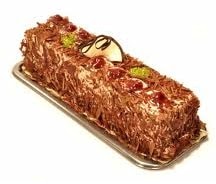 Kaliteli Malzemelerin Ustalıkla Harmanlandığı 4-6 Kişilik Muzlu Baton Karabük pasta siparişi